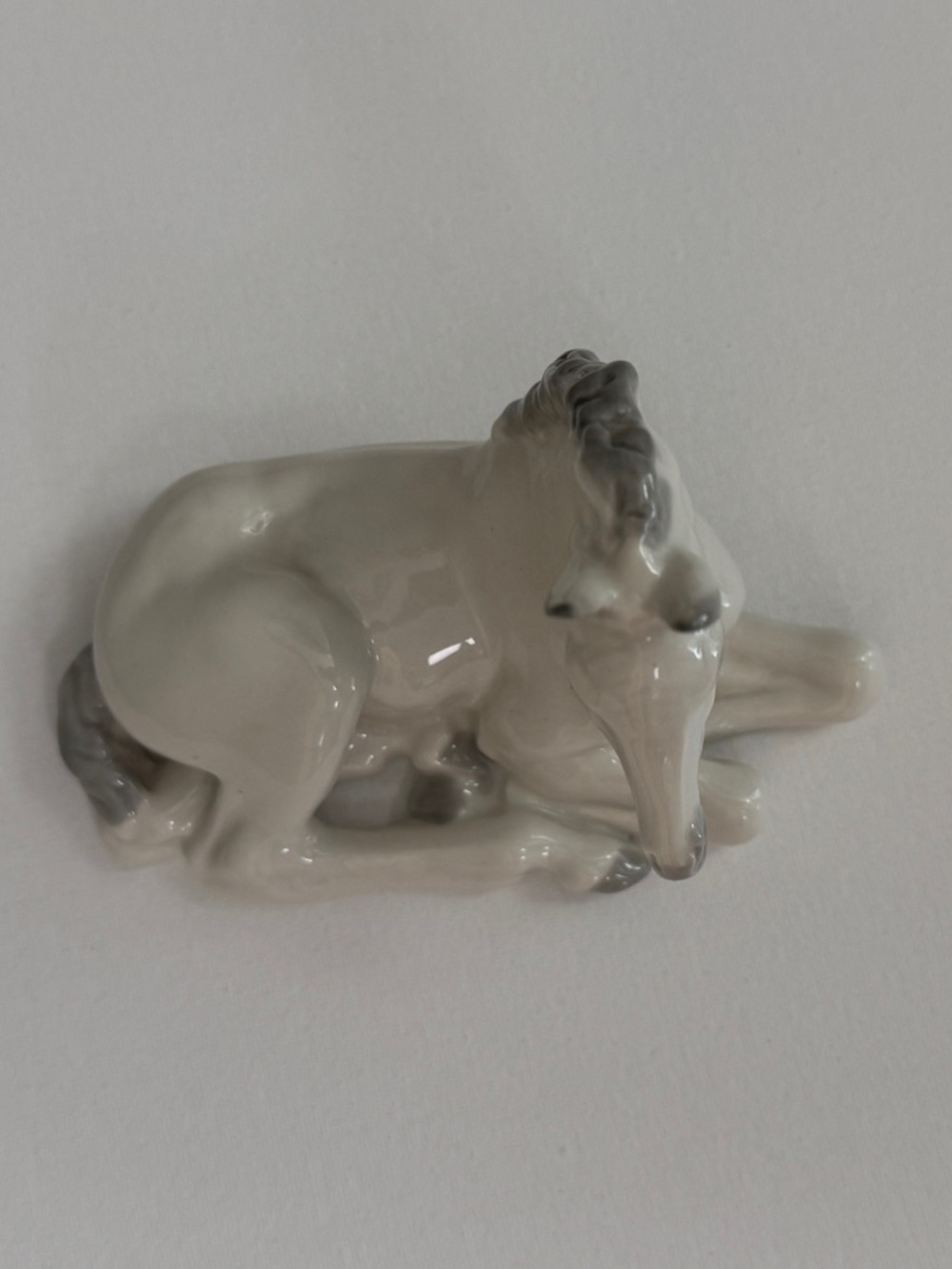 Lomonosov Reclining Foal Fine Bone China Figure marked USSR - Picture 4 of 11